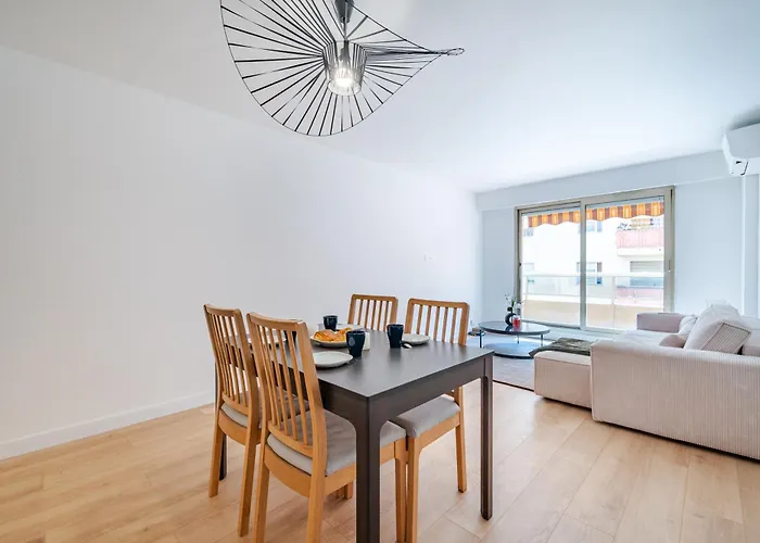 Near Old Town And Apartment Fully Renovated